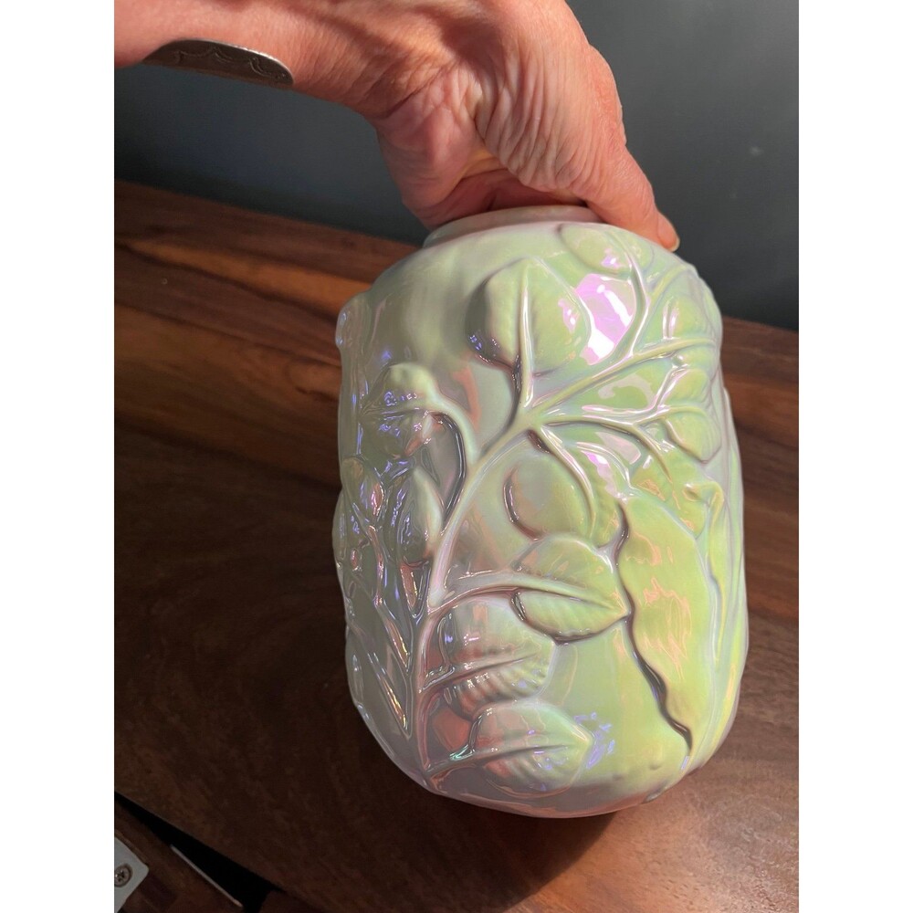 Vintage anthropologie Aurora Borealis White Ceramic Owl Vase Raised Relief - Picture 3 of 8